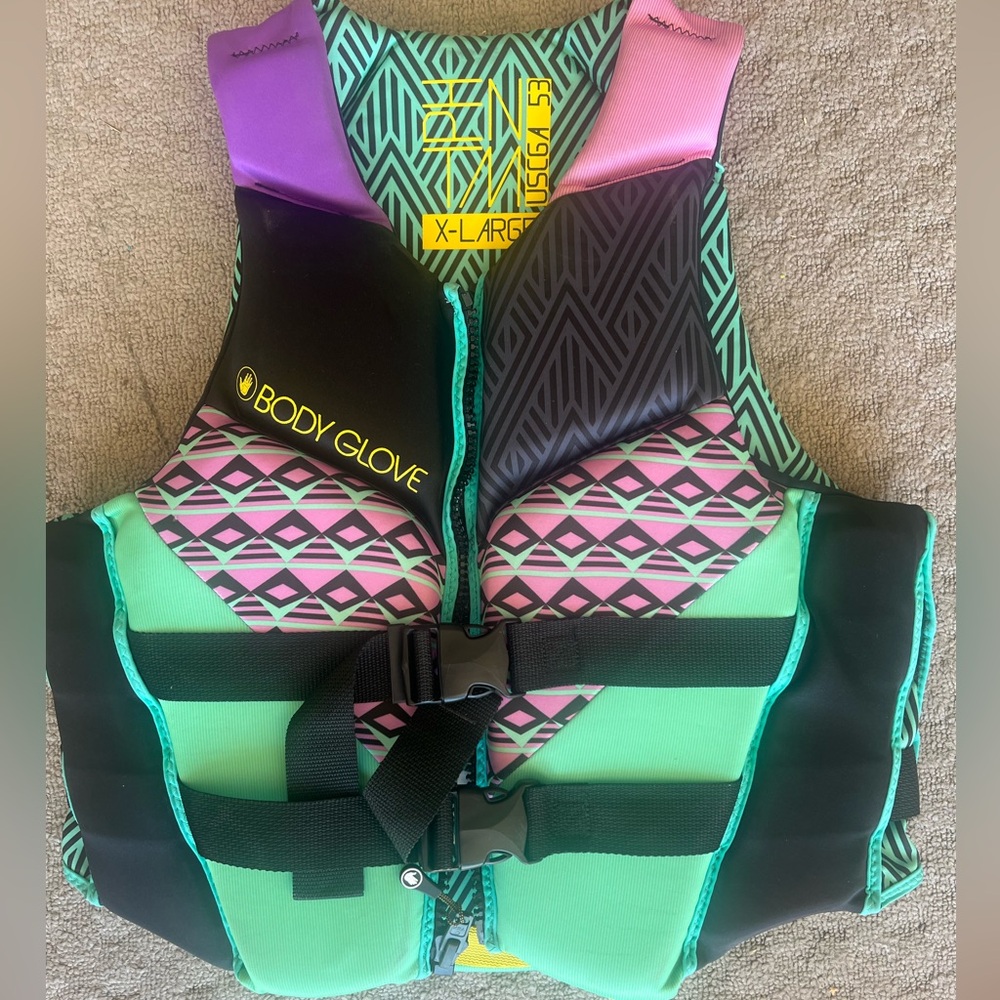 Women’s XL Phantom Body Glove lifevest